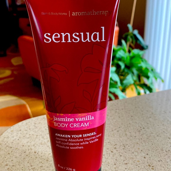 Bath & Body Works Skincare Original Bath And Body Works Jasmine Vanilla Body Cream Poshmark